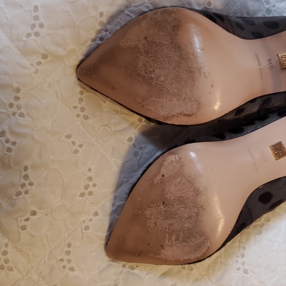 Size 6 1/2 polka dot heels - Picture 8 of 8